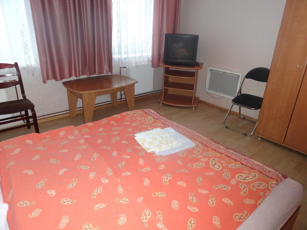 Hotel Rebir Daugavpils Chambre photo